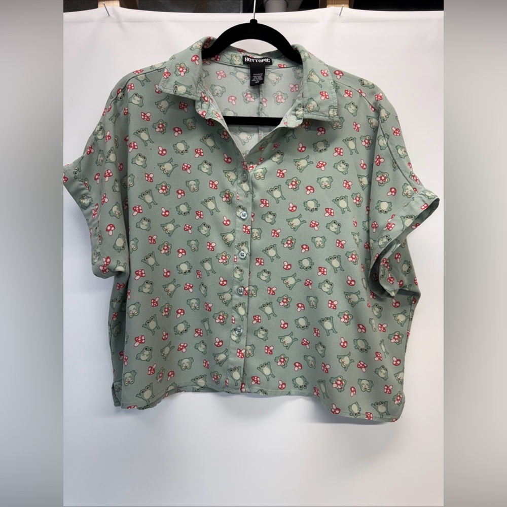 Hot‎ Topic Women's Sz M Mushroom Frog Boxy Buttoned Crop Top Shirt Boho Hippie